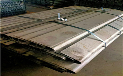 不銹鋼防磨瓦的材質(zhì)改如何選擇